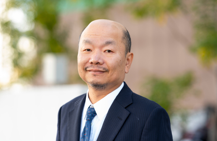 代表取締役社長　鳩山　誠志